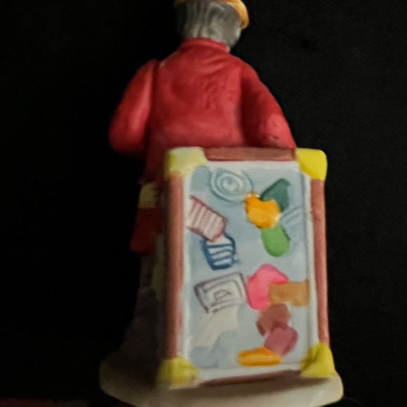 Emmett Kelly Statue - Picture 3 of 4